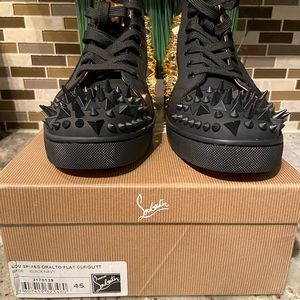 Brand New “No Limit” Men’s Louboutin’s